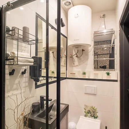 Grzegorzki - Station Nearby - By Rentujemy