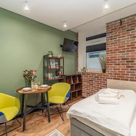 Grzegorzki - Station Nearby - By Rentujemy