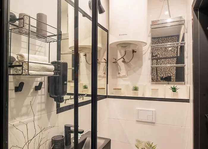 Grzegorzki - Station Nearby - By Rentujemy